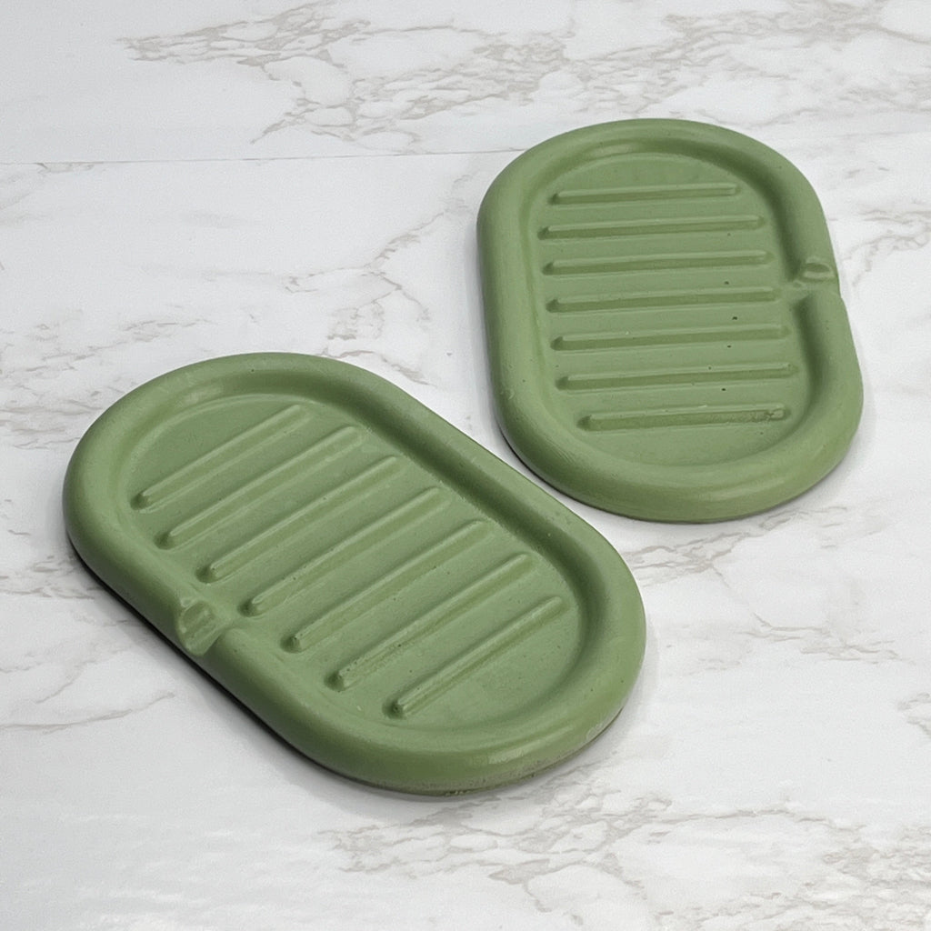 Hand poured self draining concrete soap dish in green will compliment any bathroom or kitchen decor.